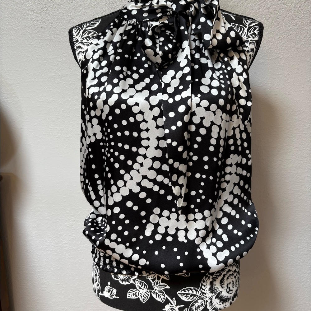 White House Black Market Black and White Tie Front Blouse